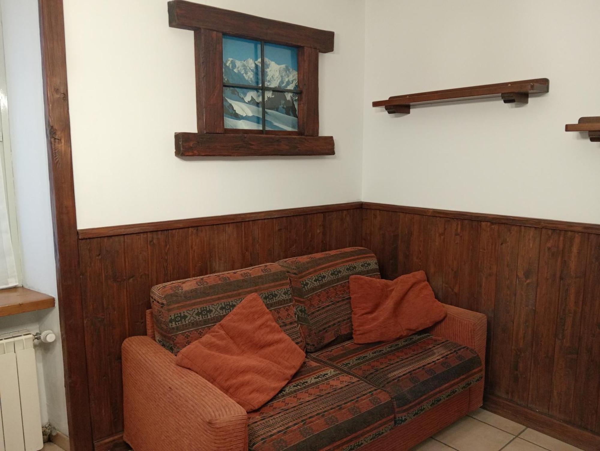 Mansarda Monte Bianco Apartment Ла Сале Стая снимка